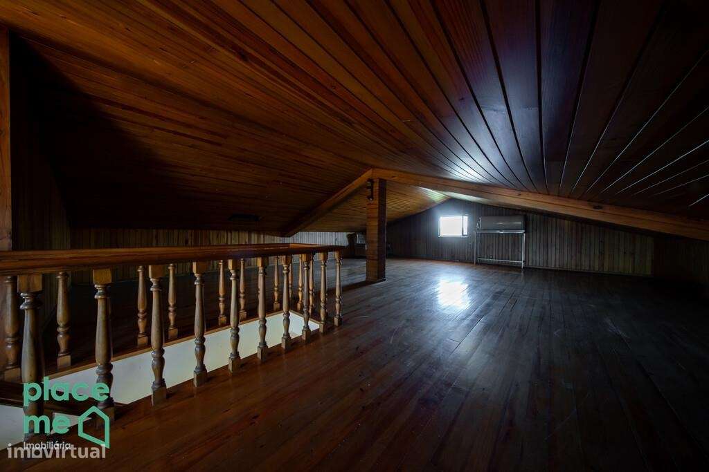 Moradia Individual com mais de 900m2 em Palmeira, Braga-31