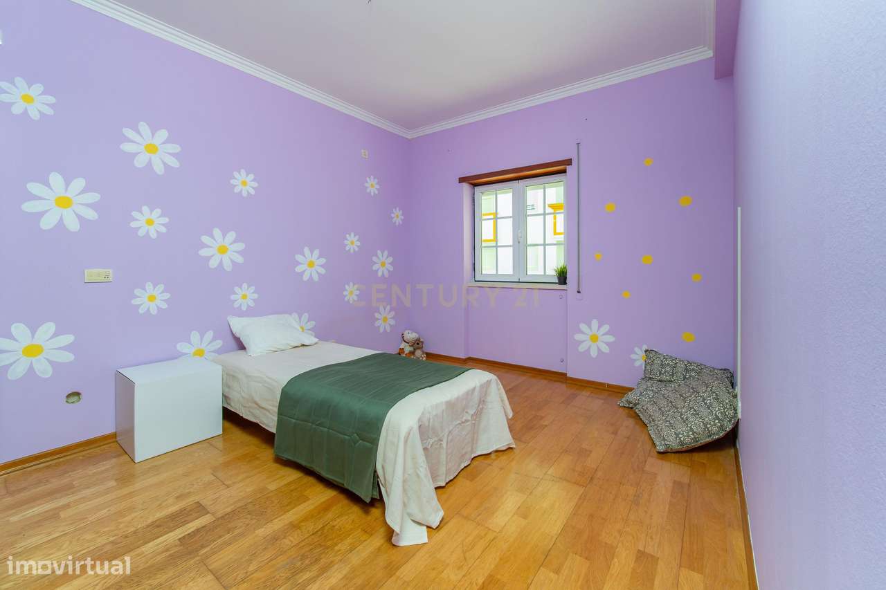 Apartamento T3 em Alcochete com garagem e arrecadação - Oportunidade Ú-19