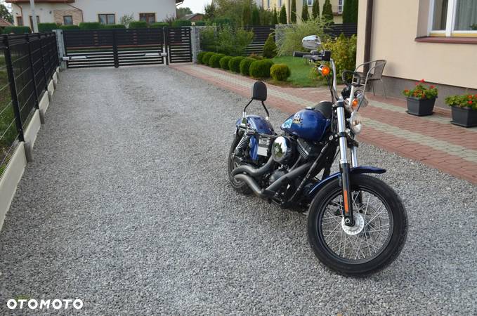 Harley-Davidson Dyna Street Bob - 21