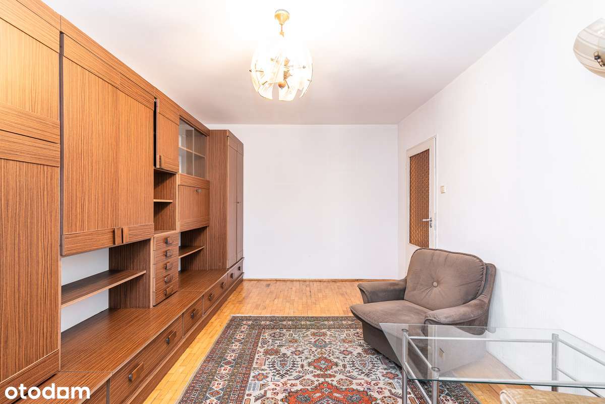 4 pokoje|Obok pętli tramwajowej|Spokojna okolica|6,2m2 piwnica-3