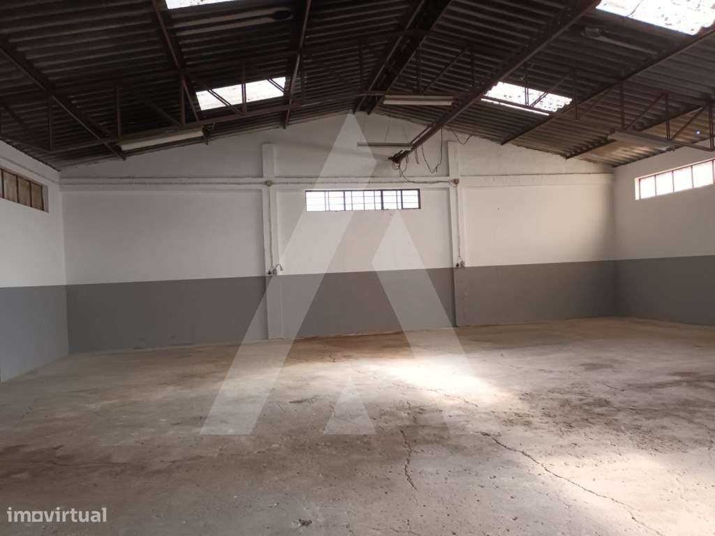 Pavilhão industrial com terreno anexo para venda na Palhaça - Grande imagem: 4/16