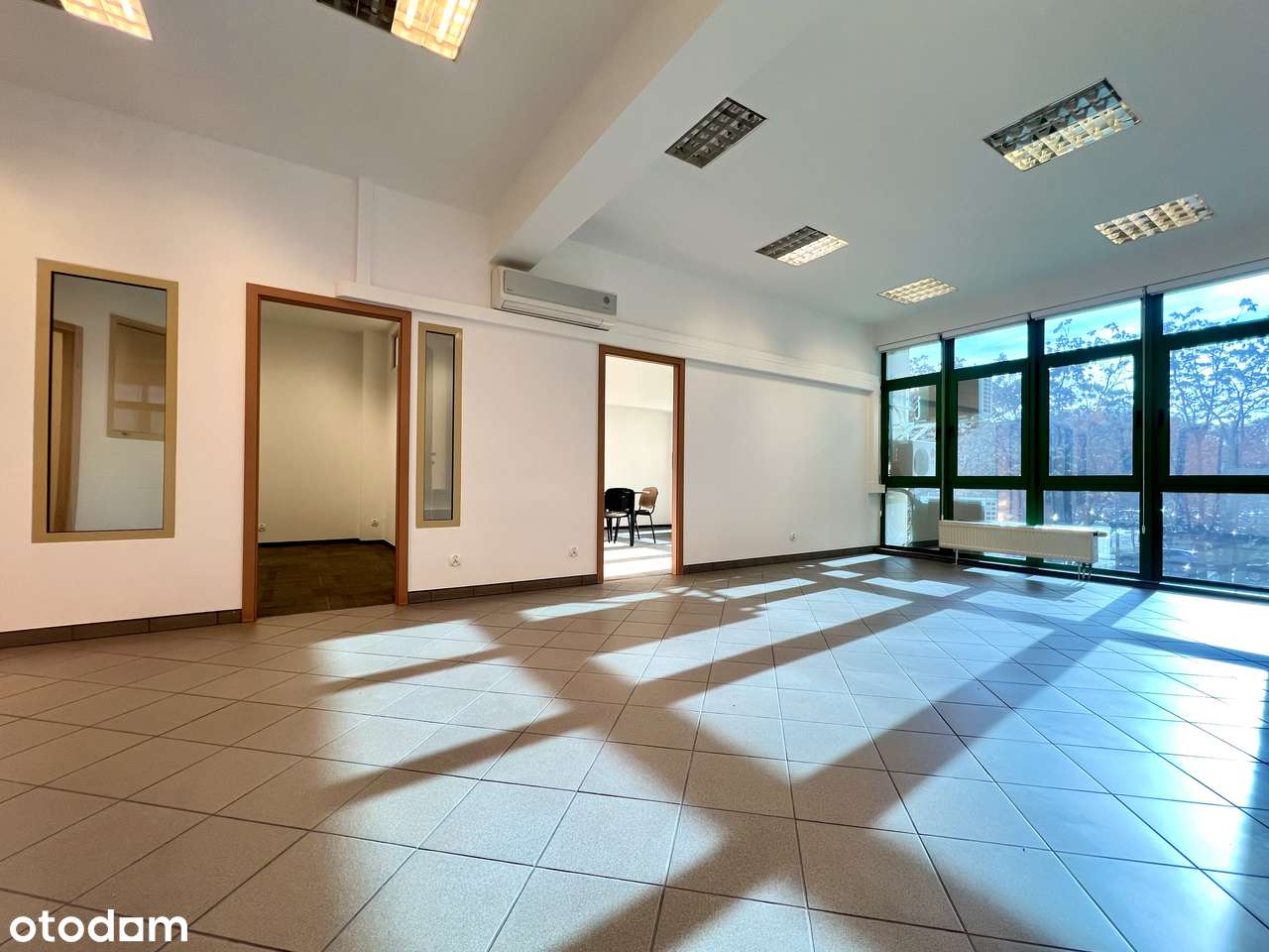 Gotowy LOKAL | centrum Wrocławia | budynek 2000 r. ! od zaraz !-0