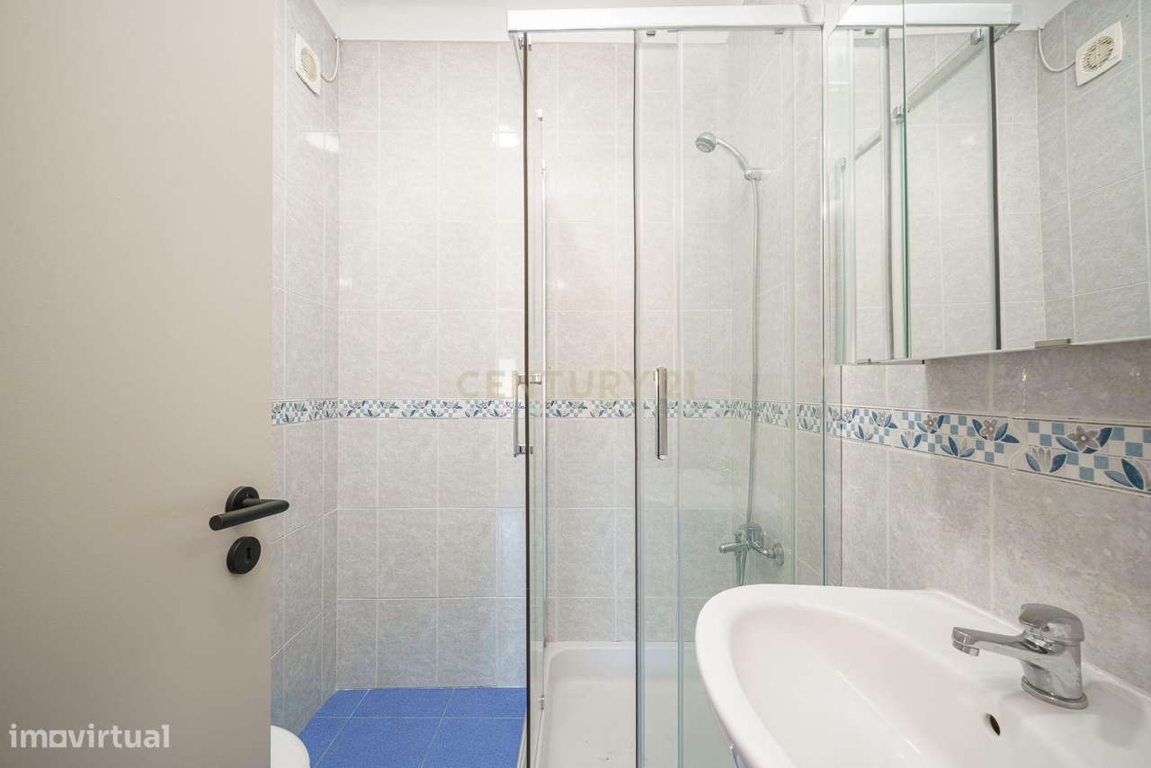 Apartamento T2 em Setúbal – Excelente Oportunidade-13