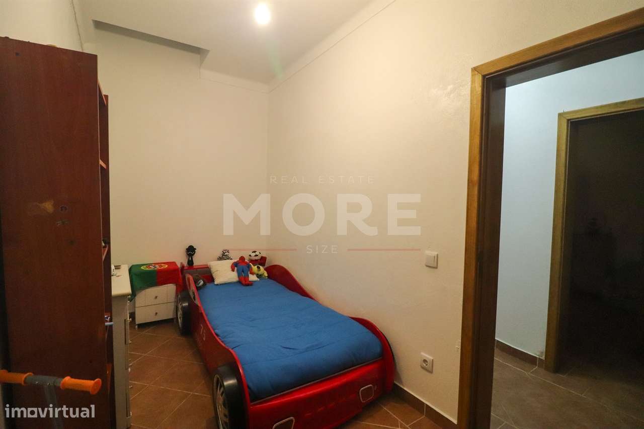 Moradia T3 Térrea Totalmente Remodelada-10