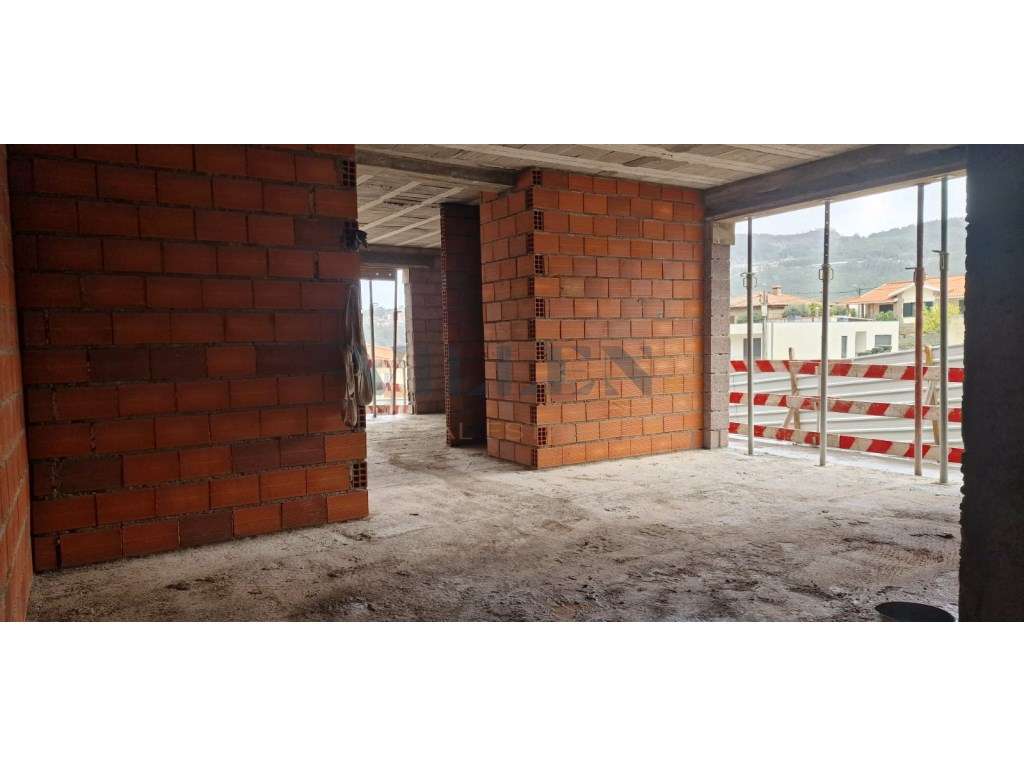 Apartamento T2 em Alpendorada com Vista Rio - Grande imagem: 5/8