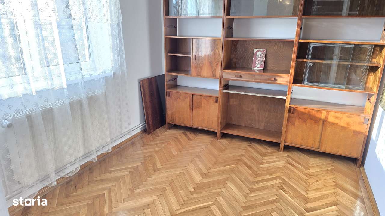Vand sau inchiriez apartament 4 camere, Deva, Pieta Centrale, etaj 3, - Imagine principală: 3/17