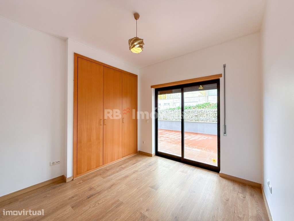 Apartamento T2 c/ Terraço, Parqueamento e Elevador, no centro de Ab... - Grande imagem: 4/42