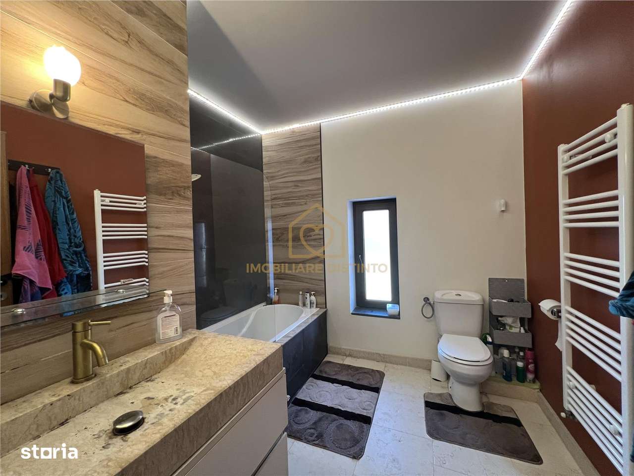 Casa si garaj cu 4 camere - Imagine principală: 4/17