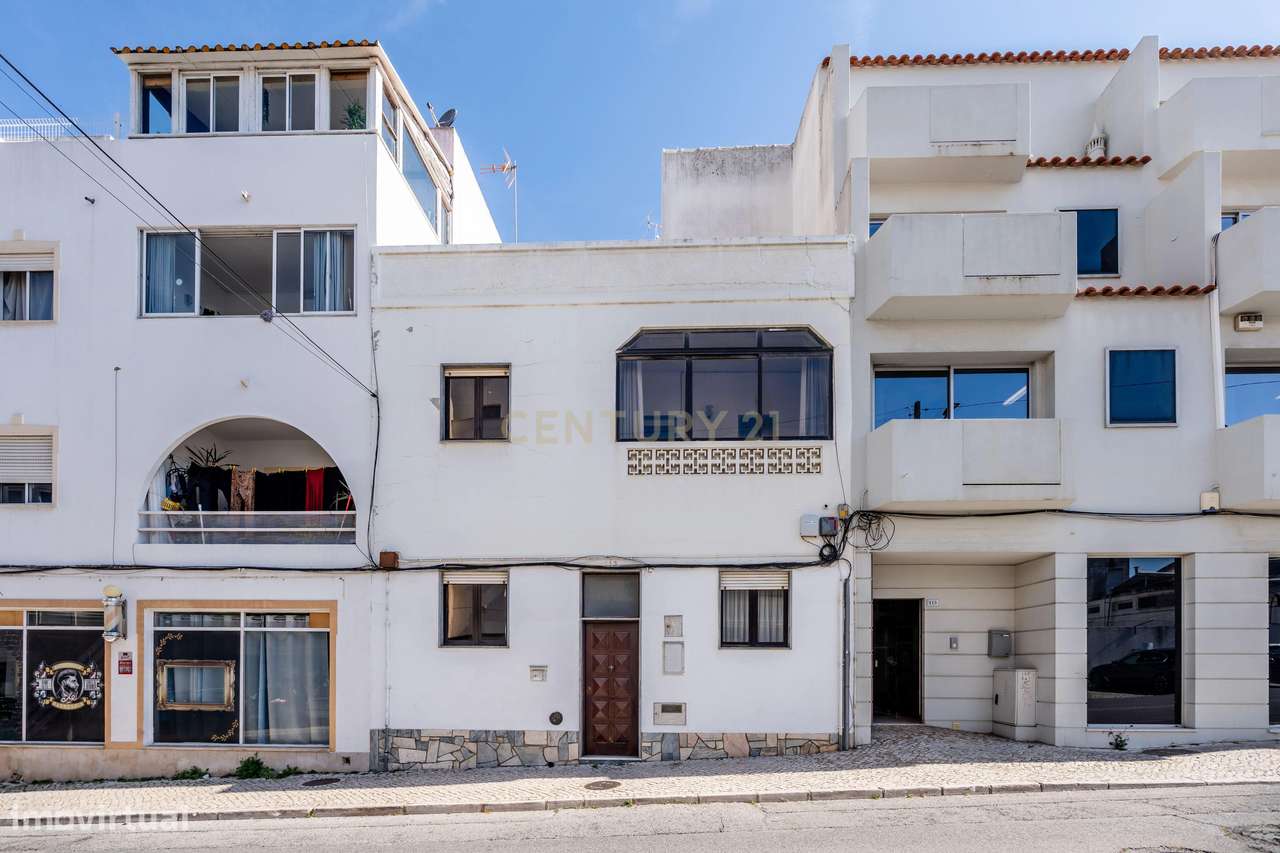 Moradia com 3 Quartos, Quintal e Terraço – Excelente Localização em Al - Grande imagem: 3/25