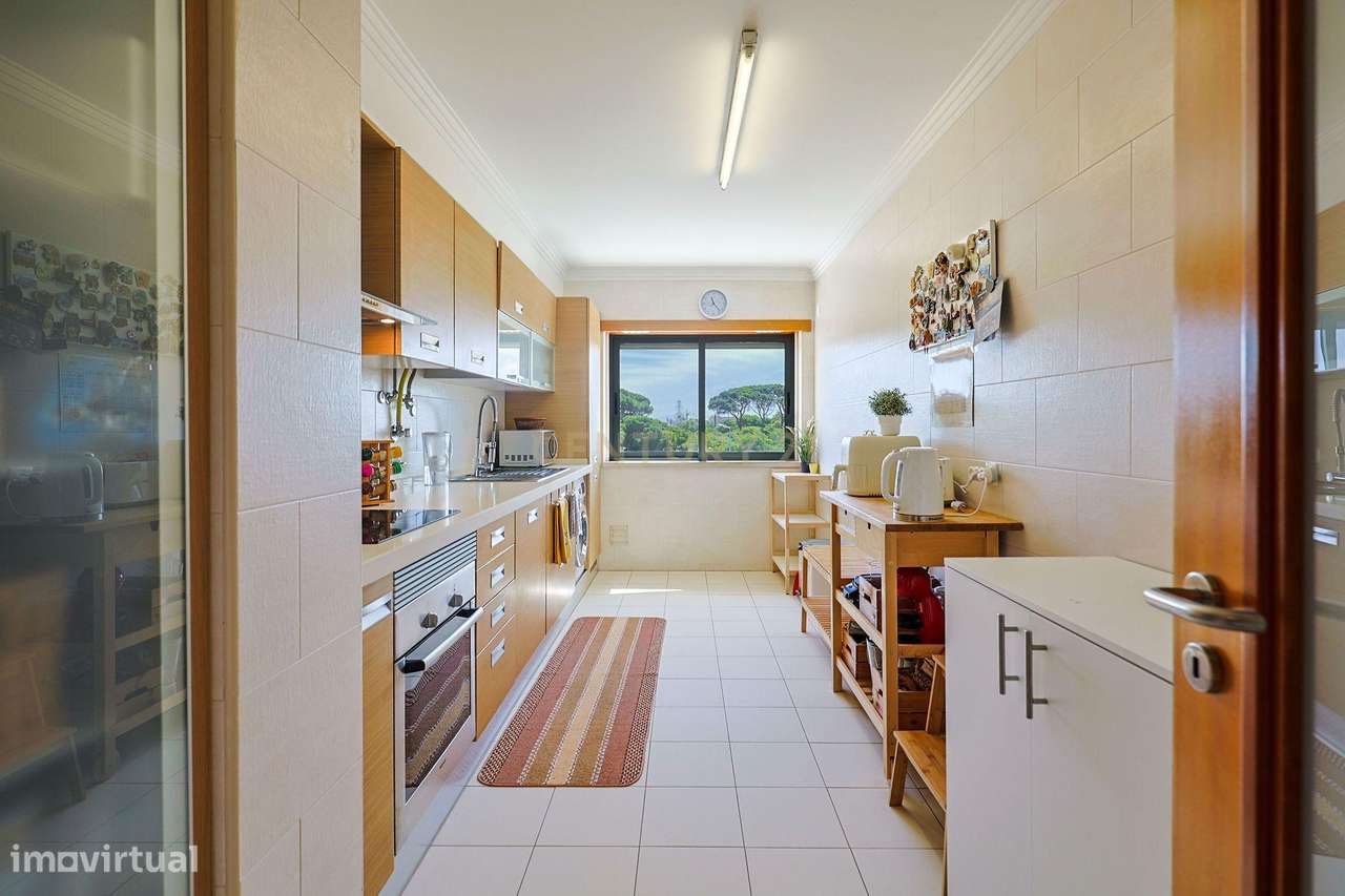 Apartamento T2, com Lugar de Parqueamento e Arrecadação, Quinta de São-13