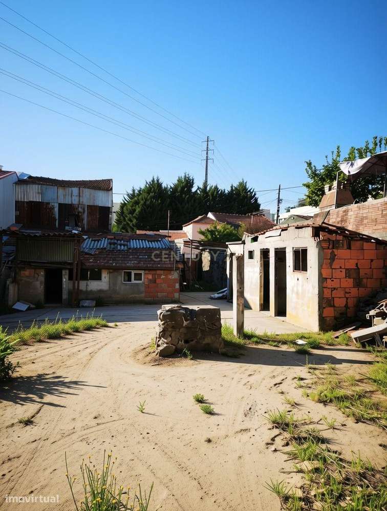 ​Terreno com Ruína em Rio Tinto – Excelente Oportunidade de Investime-13
