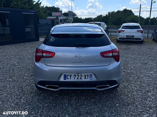 Citroën DS5 Hybrid4 EGS6 SportChic - 32