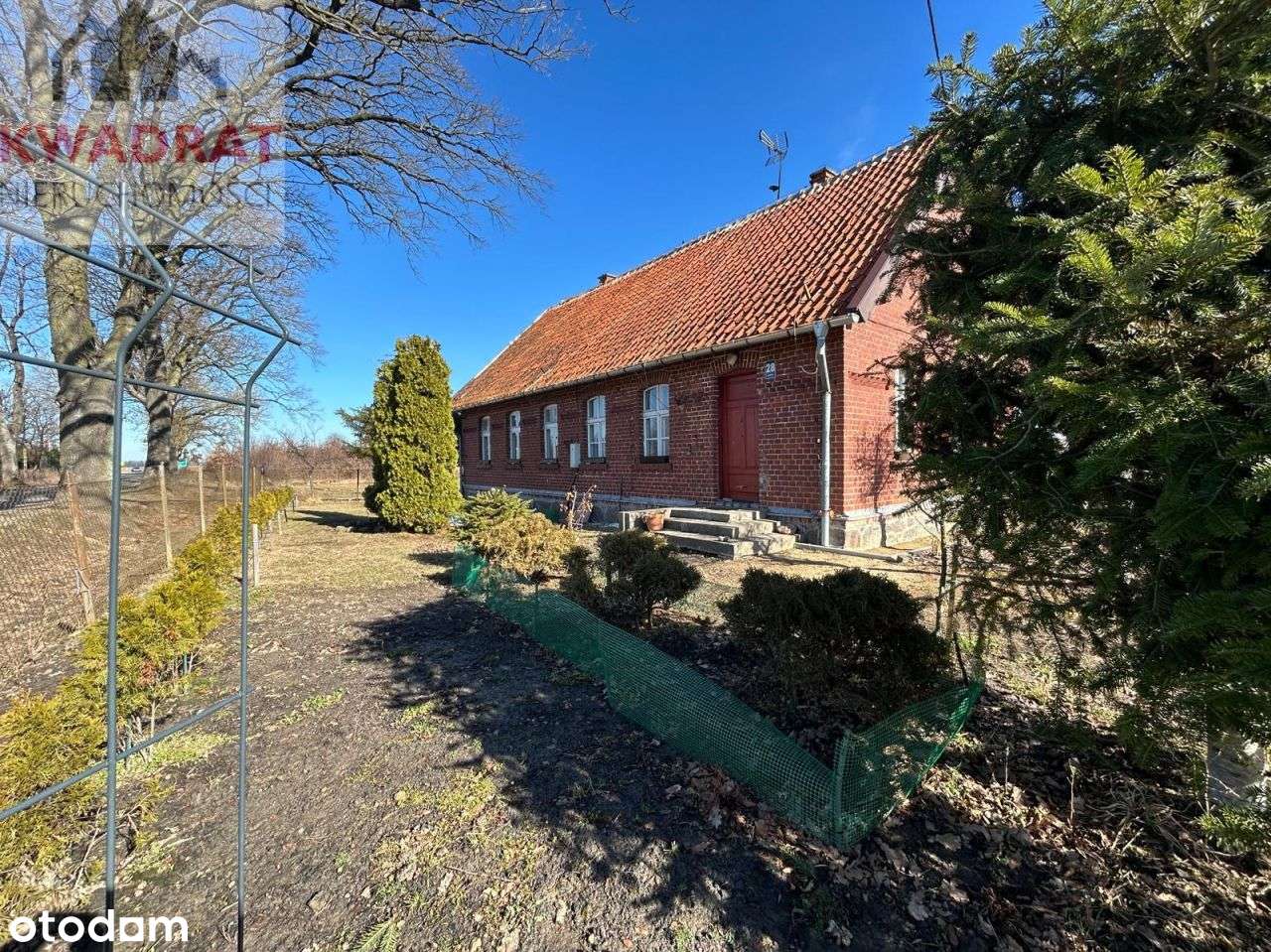 Na sprzedaż dom jednorodzinny z dwoma lokalami Chr-6