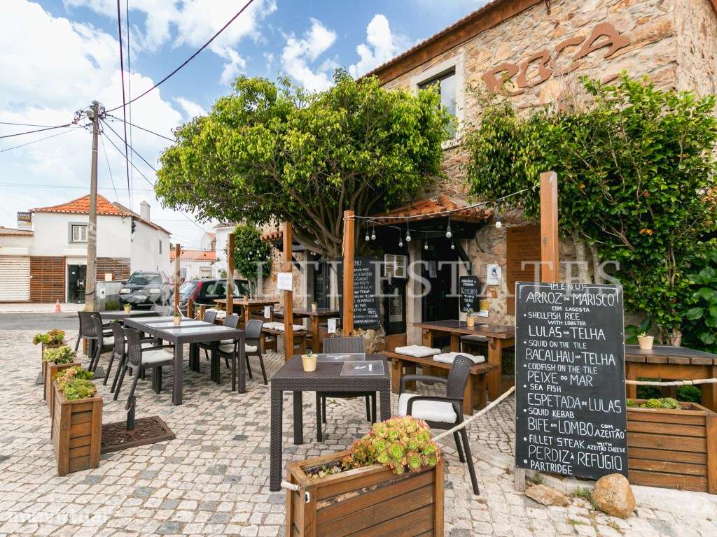Restaurante com História e Prestígio para Venda na Azoia, junto ao ... - Grande imagem: 2/26