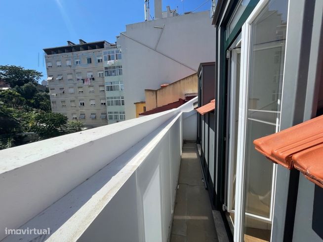 Apartamento T2 na Graça, Lisboa-9