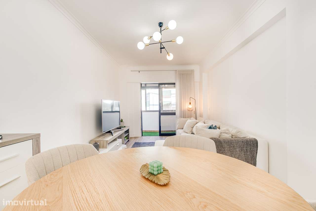 APARTAMENTO T2 | REMODELADO | VARANDA | ARRECADAÇÃO | AGUALVA- CACÉM - Grande imagem: 4/27