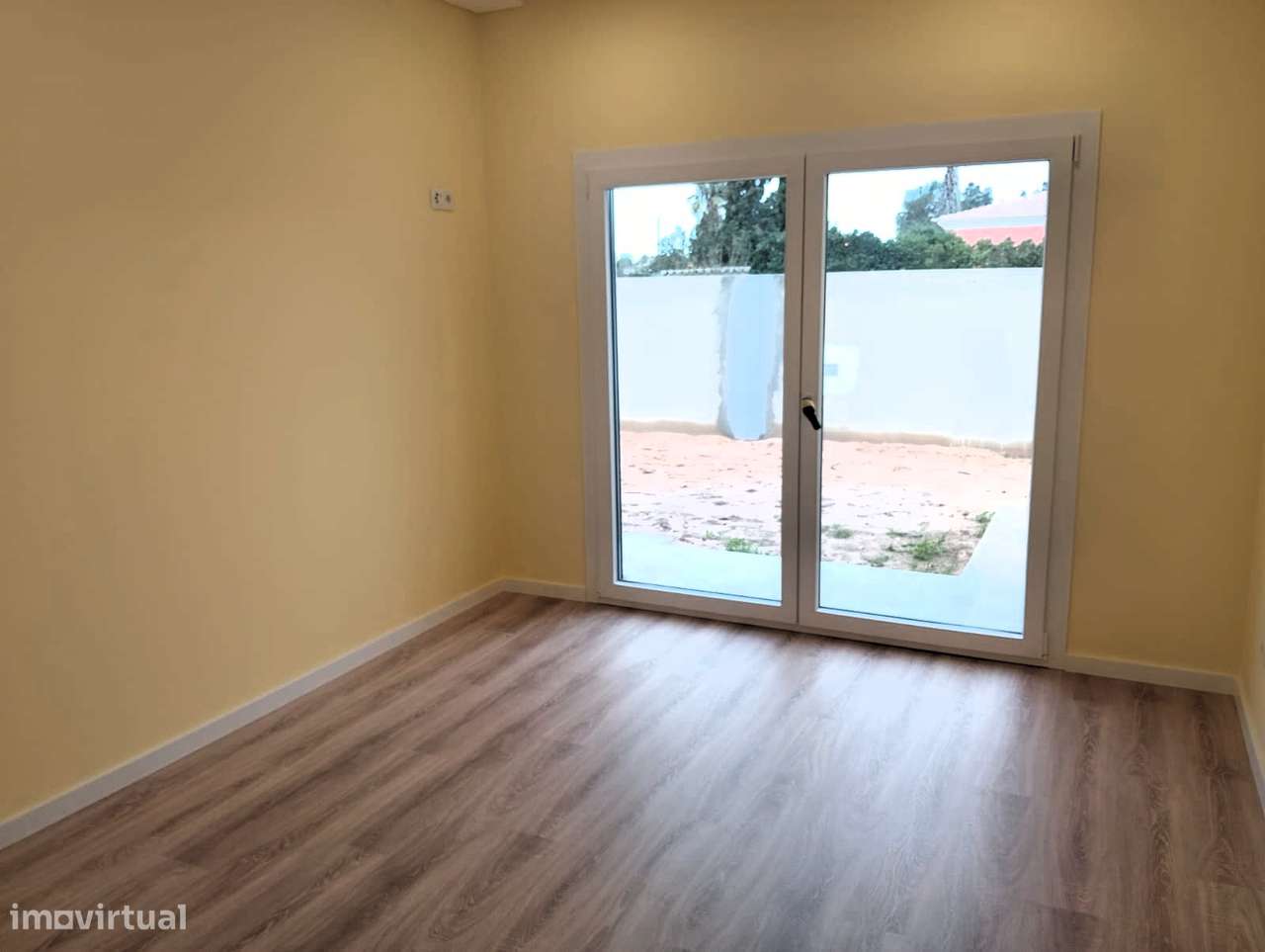 Moradia Térrea  T4 Nova-24