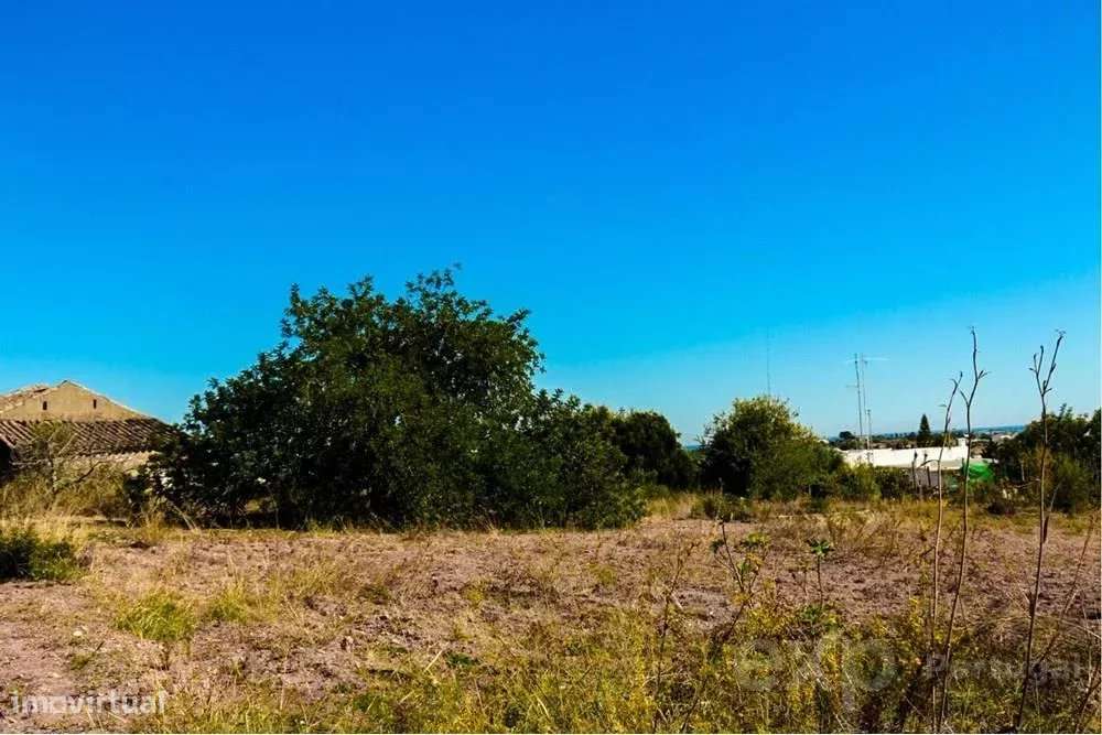 Três Prédios Urbanos com área bruta de construção de 600m2, inseridos - Grande imagem: 4/22