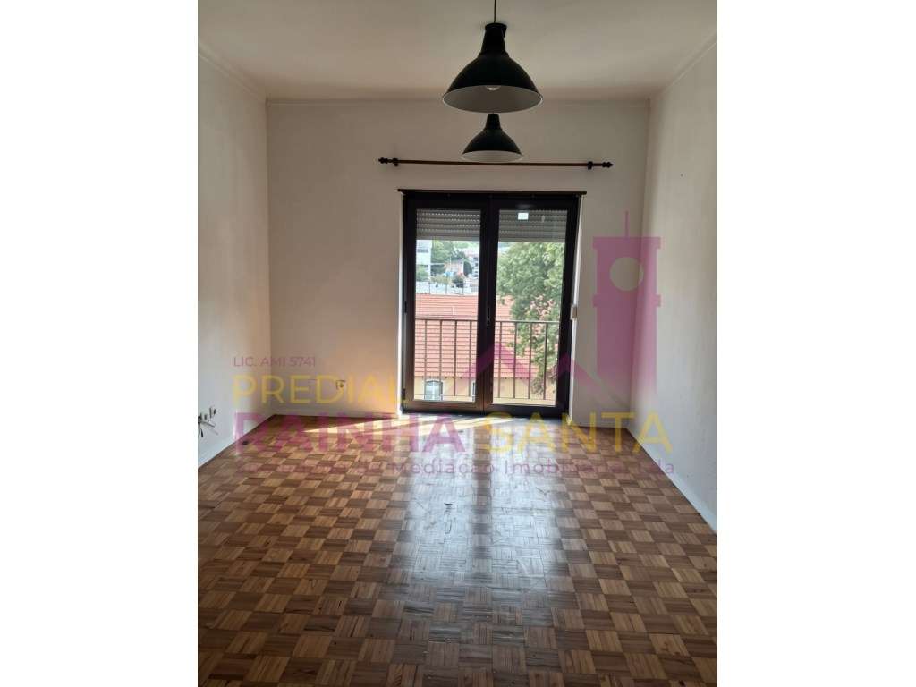 Apartamento T3 nas Caldas da Rainha-7