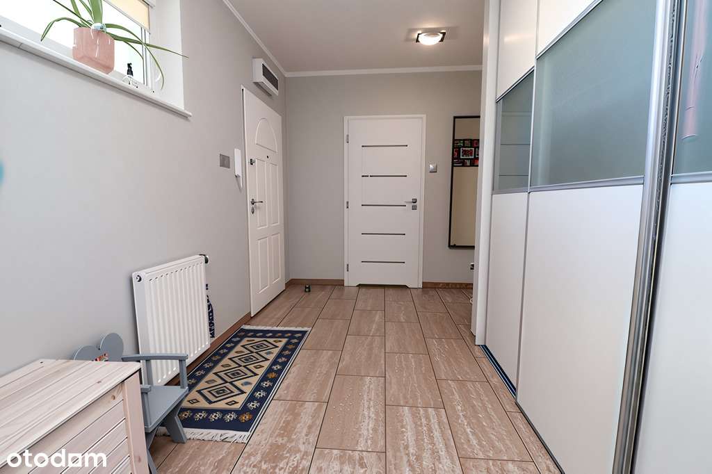 Przestronne mieszkanie 3 pokojowe na os. Piaski-8