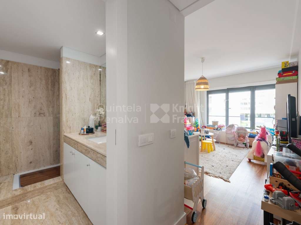 Apartamento T4 em condomínio de luxo privado na Lapa-21