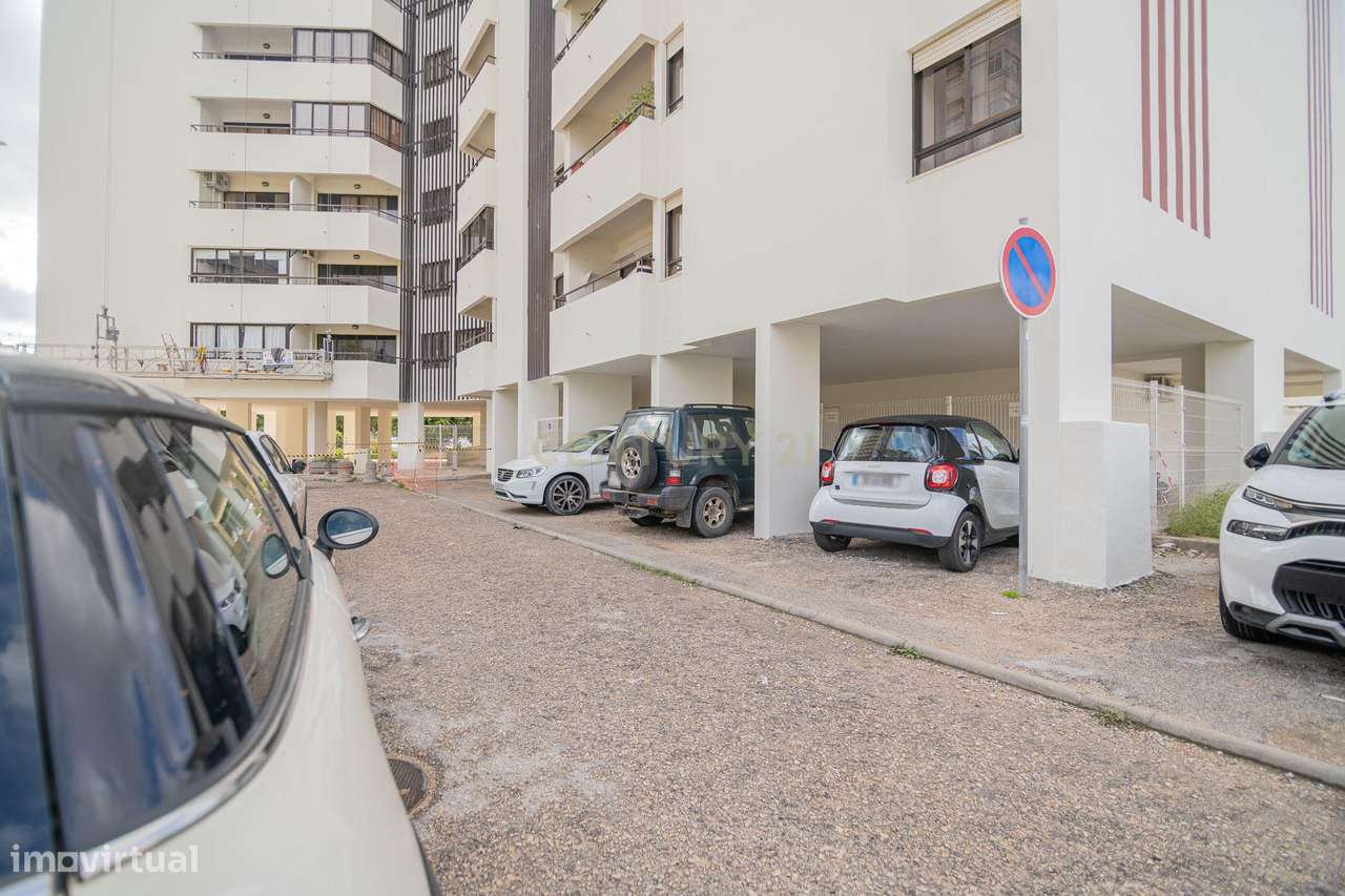 NÃO PERCA ESTA GRANDE OPORTUNIDADE! APARTAMENTO AMPLO, COM MARQUISE FE - Grande imagem: 4/13