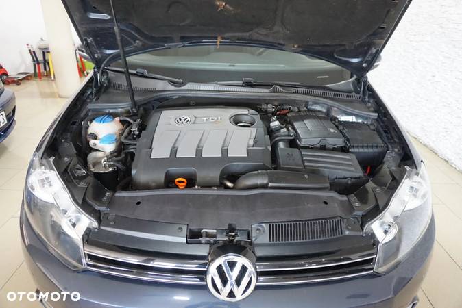 Volkswagen Golf 1.6 TDI DPF BlueMotion Technology Comfortline - 12