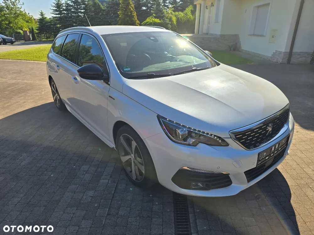 Peugeot 308 BlueHDi 130 EAT8 Allure - 12