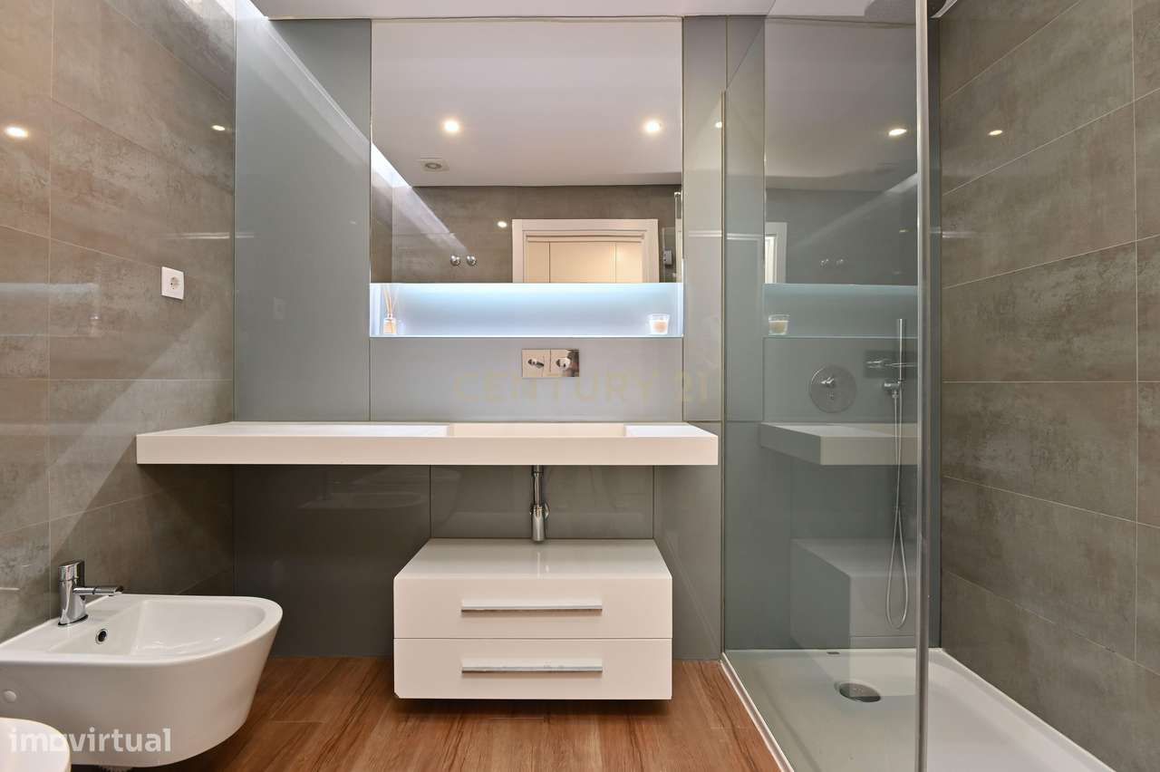 Apartamento T3 de Luxo com Box para 2 Carros — Quinta das Marianas, Pa-18