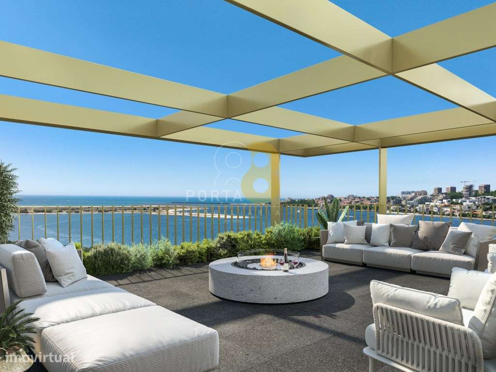Apartamento T4 recuado com terraço e jacuzzi, junto à Marina da Afu... - Grande imagem: 2/44