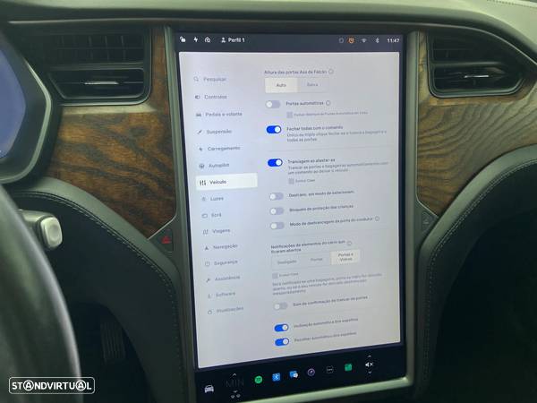 Tesla Model X 100D - 16