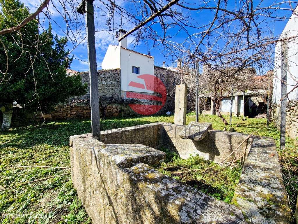 MORADIA T7 C/ QUINTAL - Grande imagem: 5/10