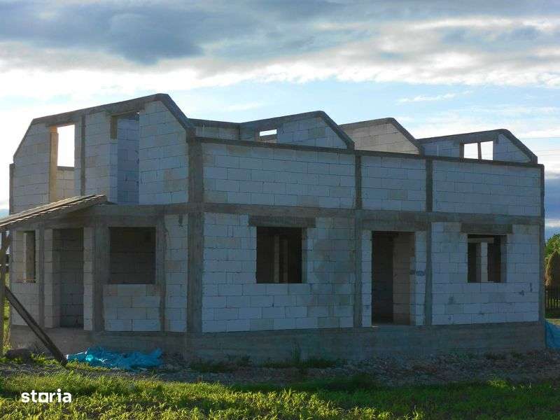 Casa de vanzare la rosu in Bivolarie - Imagine principală: 5/7