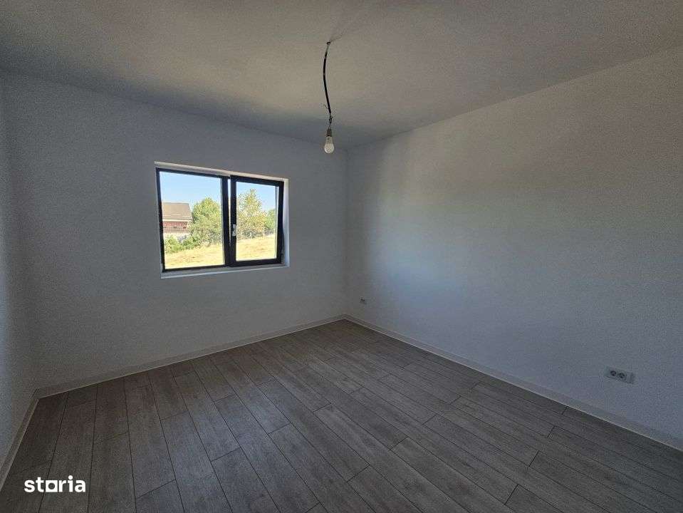 Vila eleganta tip duplex Visan-12