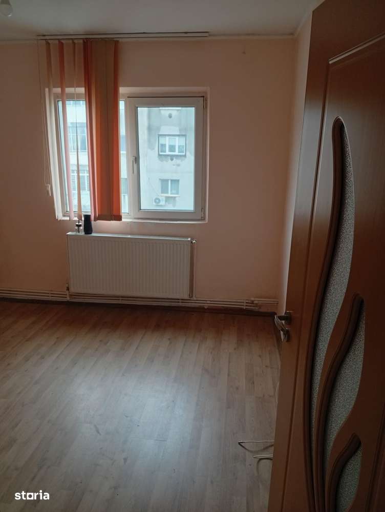 Vand apartament 2 camere zona Brosteni judetul Buzau - Imagine principală: 3/5
