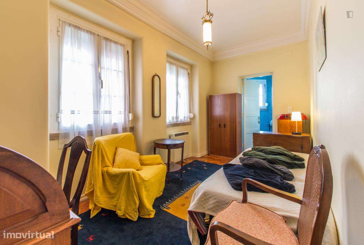 Quarto - localizado em São Sebastião Lisbon - Grande imagem: 4/7