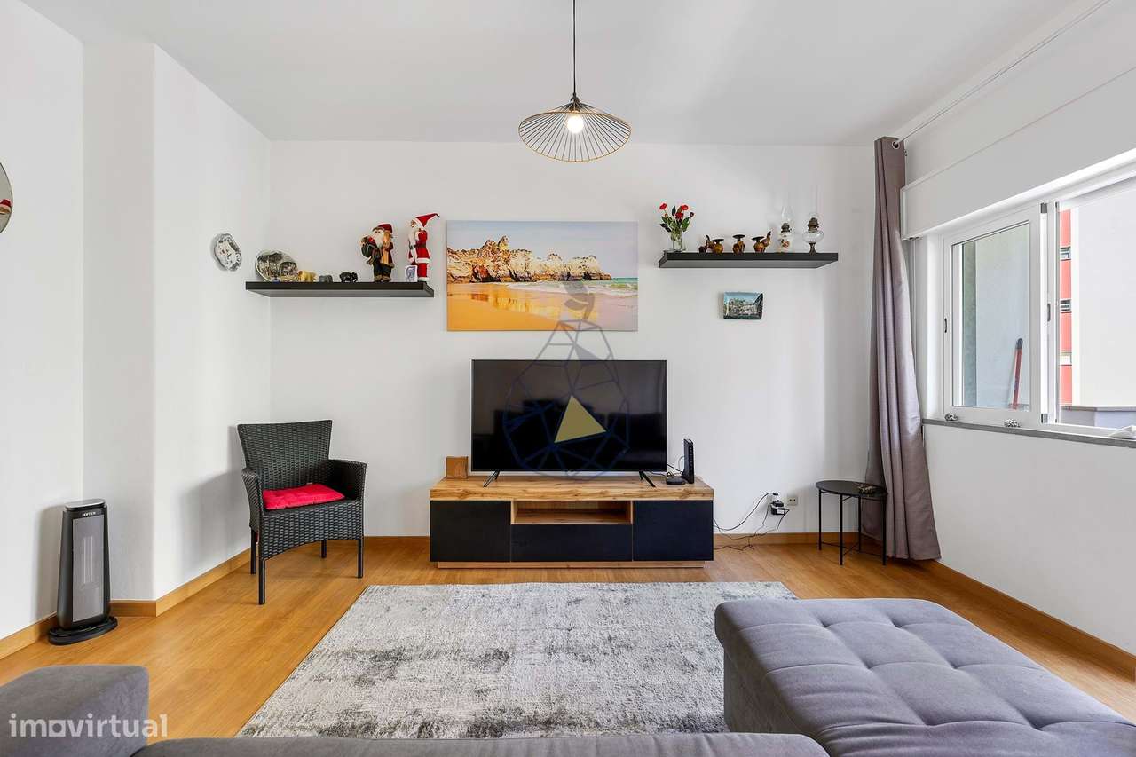 Apartamento T4  Totalmente Remodelado  e mobilado à venda na avenida 2 - Grande imagem: 5/40