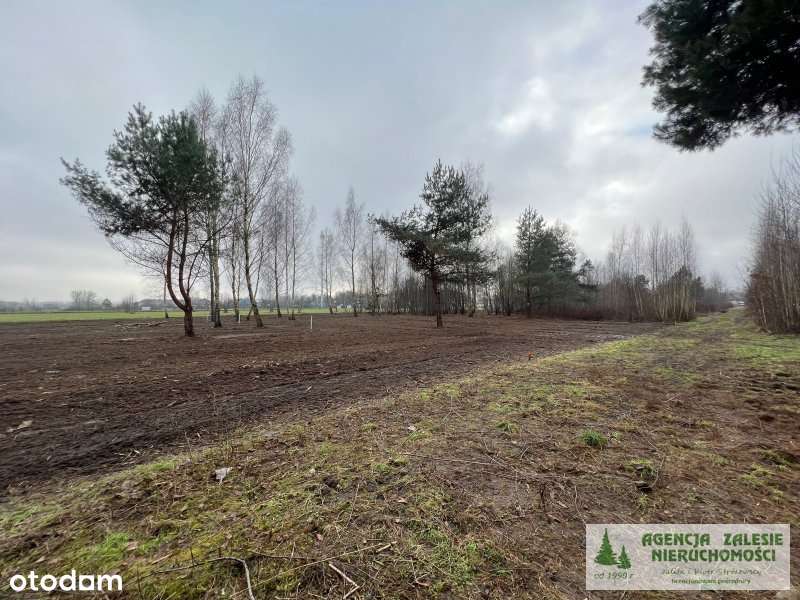 PRAŻMÓW, CENTRUM - trzy działki  budowlane blisko szkoły podstawowej-4
