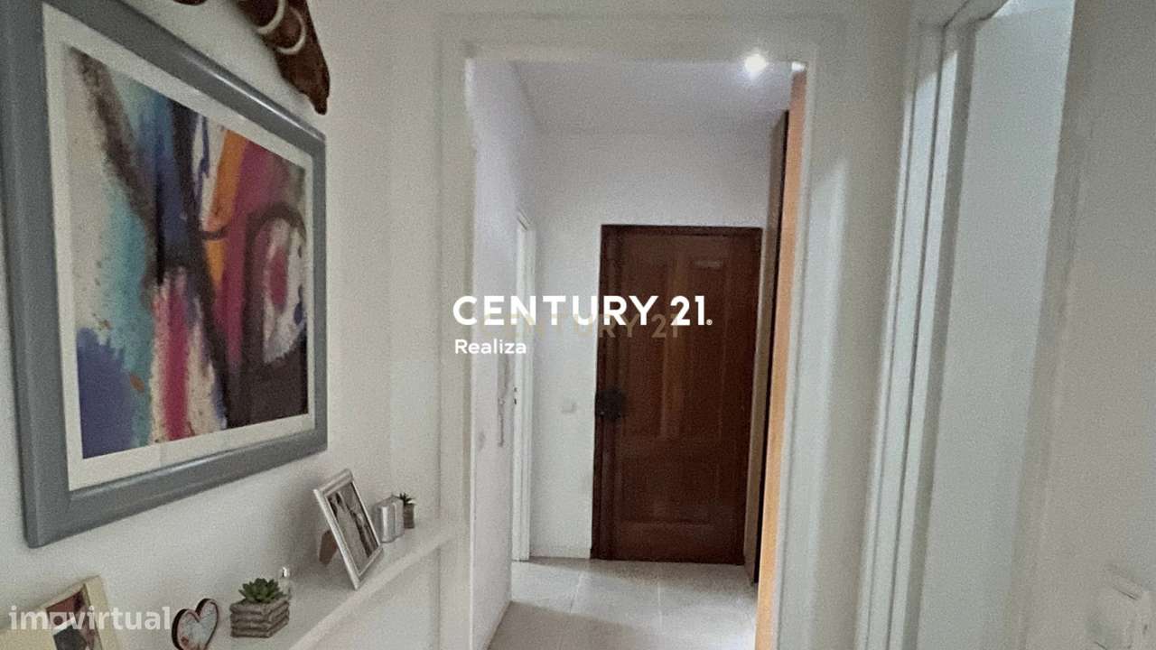 Apartamento T2 em Valongo com Garagem e Varandas - Grande imagem: 4/20