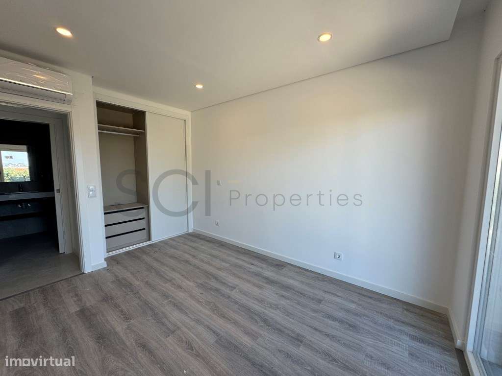 Apartamento T2 Quinta Santa Teresa Parqueamento Arrecadação-15