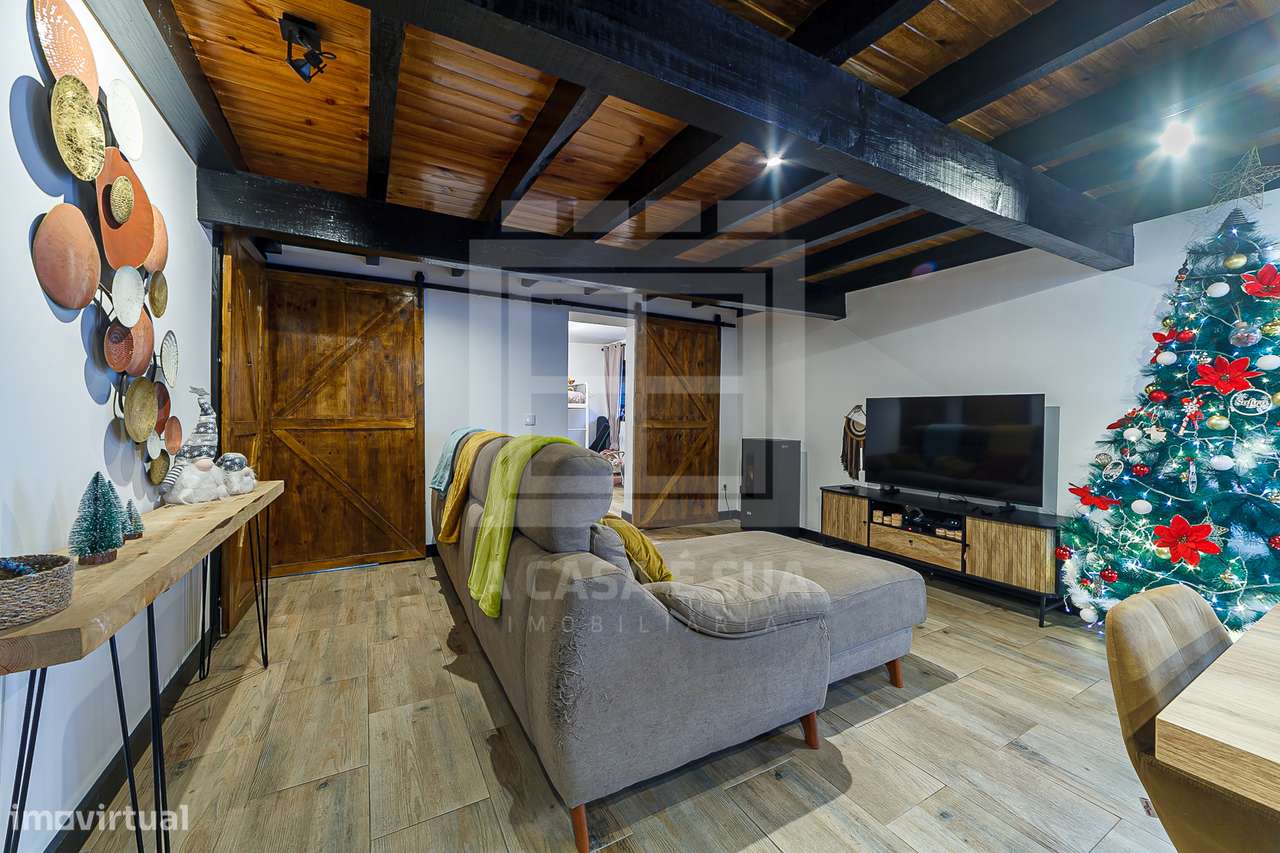 Moradia de 2 pisos em pleno centro de Ovar - Grande imagem: 4/39