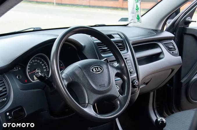 Kia Sportage 2.0 Freedom - 24