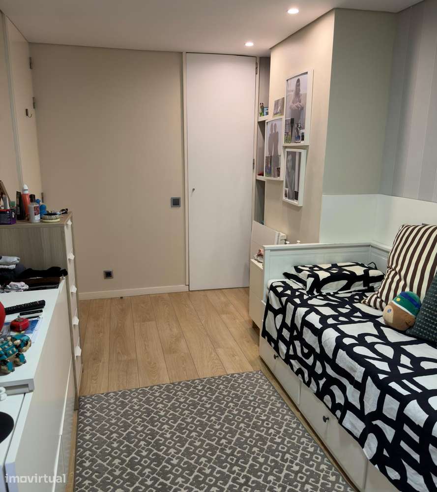 Apartamento T3 Duplex ao Monte dos Burgos-35