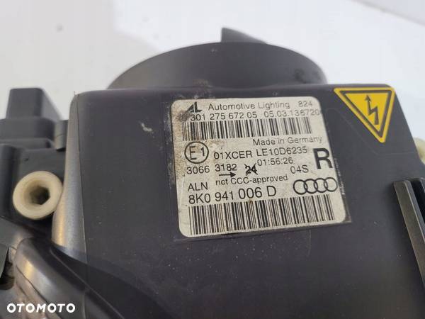 AUDI A4 B8 LCI 8K Lampa Bi-xenon R - 13502 - 9