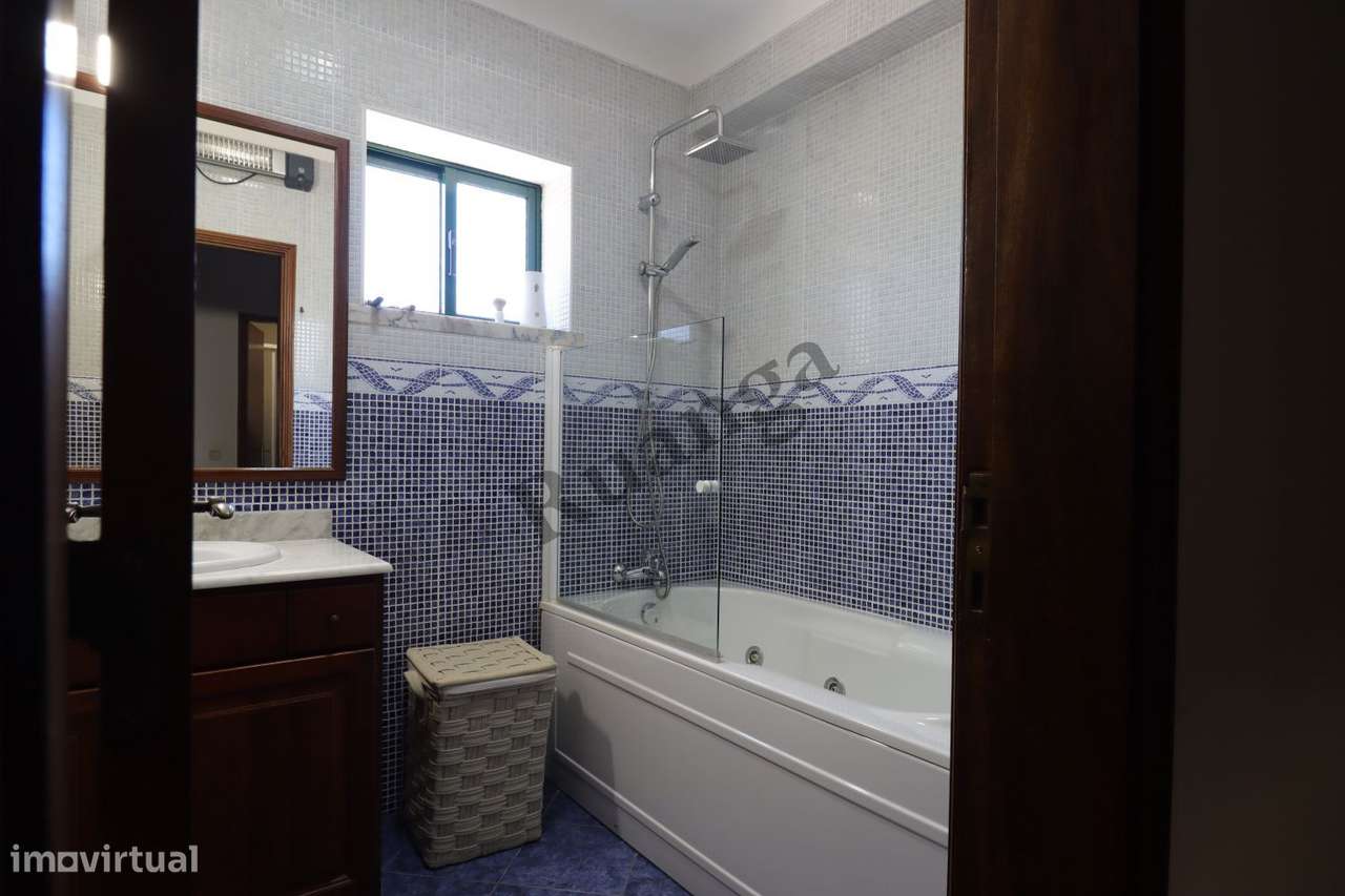 Moradia T3 para venda em Vila Nova de Santo André-16