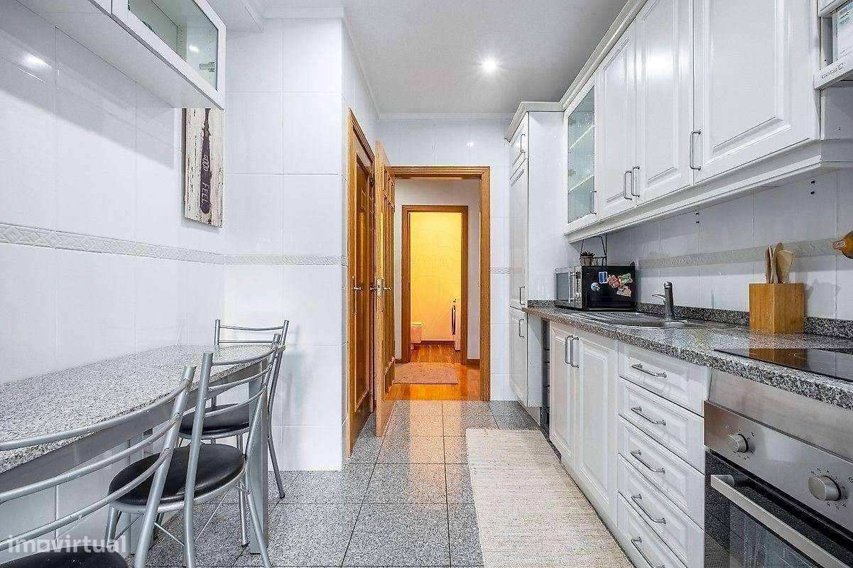 APARTAMENTO T3 C/VARANDA - S.Mamede Infesta - Grande imagem: 5/17