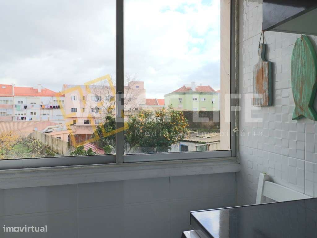 Agradável Apartamento T2 a apenas 700 metros da estação de metro/co... - Grande imagem: 4/22