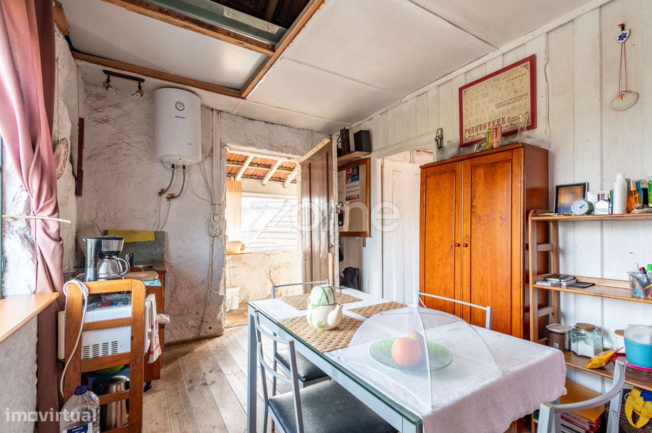 Moradia T2 de pedra para reabilitação em Rebordosa - Grande imagem: 4/26