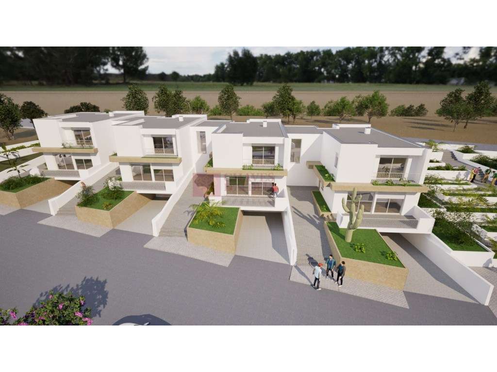Moradia T4 Exclusiva em Condomínio Privado com Piscina | Junto a Mafra-18