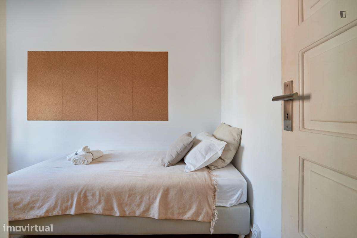Quarto - localizado em Alameda Lisbon - Grande imagem: 2/51